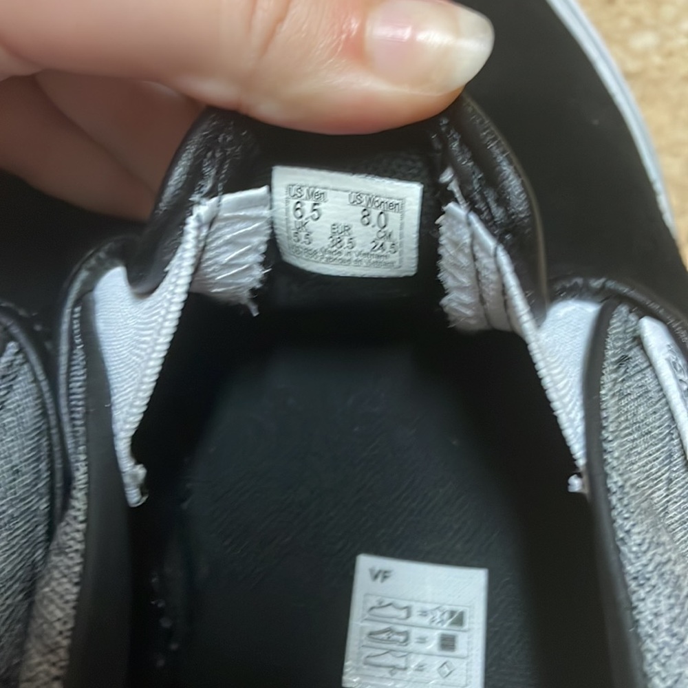 Grey and black Vans - Picture 3 of 4
